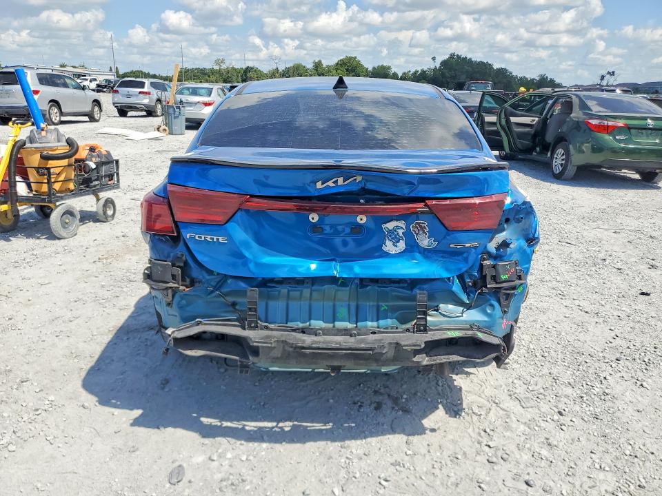2022 Kia Forte მანქანა იყიდება აუქციონზე, vin: 3KPF54AD9NE454816, აუქციონის ნომერი: 64458806