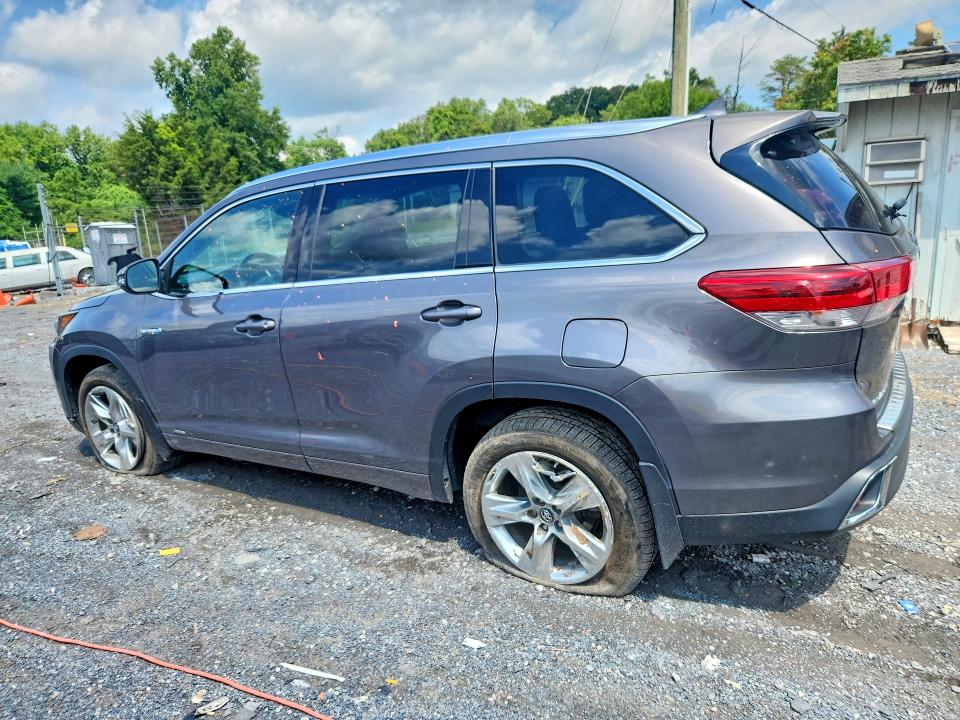 65228606 :رقم المزاد ، 5TDDGRFH3JS039209 vin ، 2018 Toyota Highlander Hybrid مزاد بيع