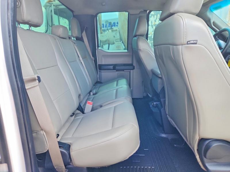 63449126 :رقم المزاد ، 1FD0X5HT1HEB81370 vin ، 2017 Ford F550 مزاد بيع