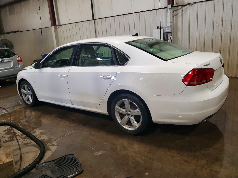 66270496 :رقم المزاد ، 1VWBP7A32CC095215 vin ، 2012 Volkswagen Passat مزاد بيع