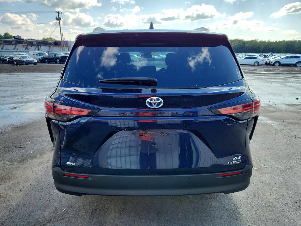 2022 Toyota Sienna მანქანა იყიდება აუქციონზე, vin: 5TDYSKFC5NS070639, აუქციონის ნომერი: 66345306
