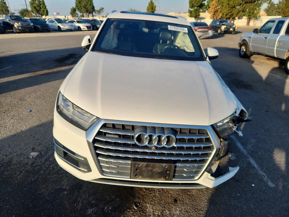 67095766 :رقم المزاد ، WA1LHAF71KD038410 vin ، 2019 Audi Q7 مزاد بيع