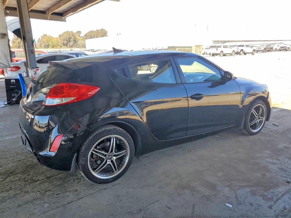 2013 Hyundai Veloster მანქანა იყიდება აუქციონზე, vin: KMHTC6AD7DU177342, აუქციონის ნომერი: 63397386