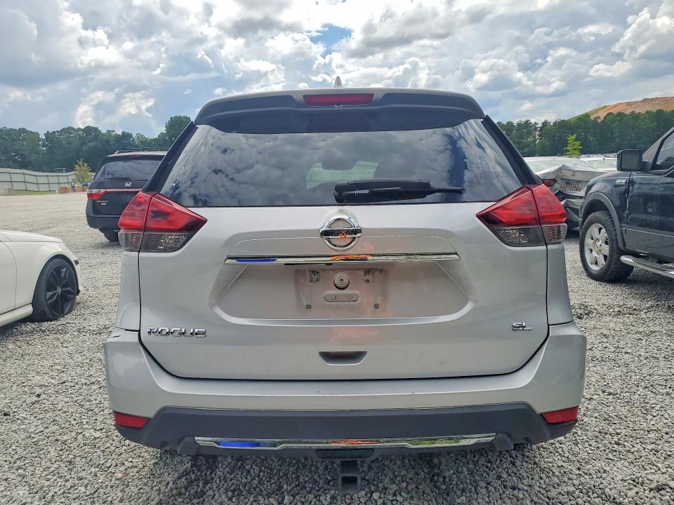 2018 Nissan Rogue მანქანა იყიდება აუქციონზე, vin: 5N1AT2MT4JC740965, აუქციონის ნომერი: 63437246