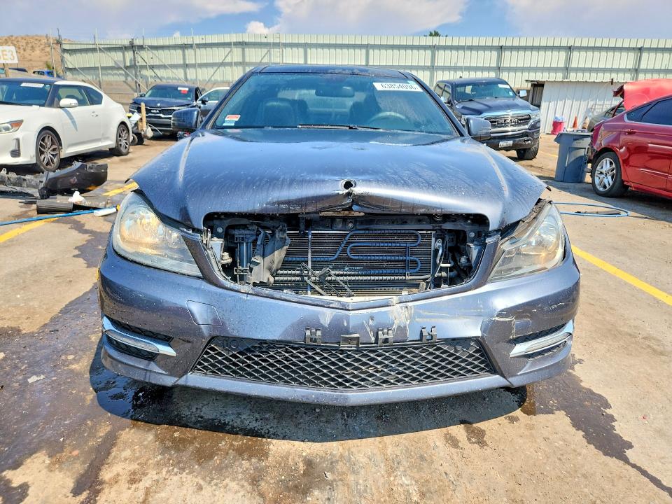 Продажа на аукционе авто 2013 Mercedes-benz C, vin: WDDGJ4HB8DG068722, номер лота: 63854096