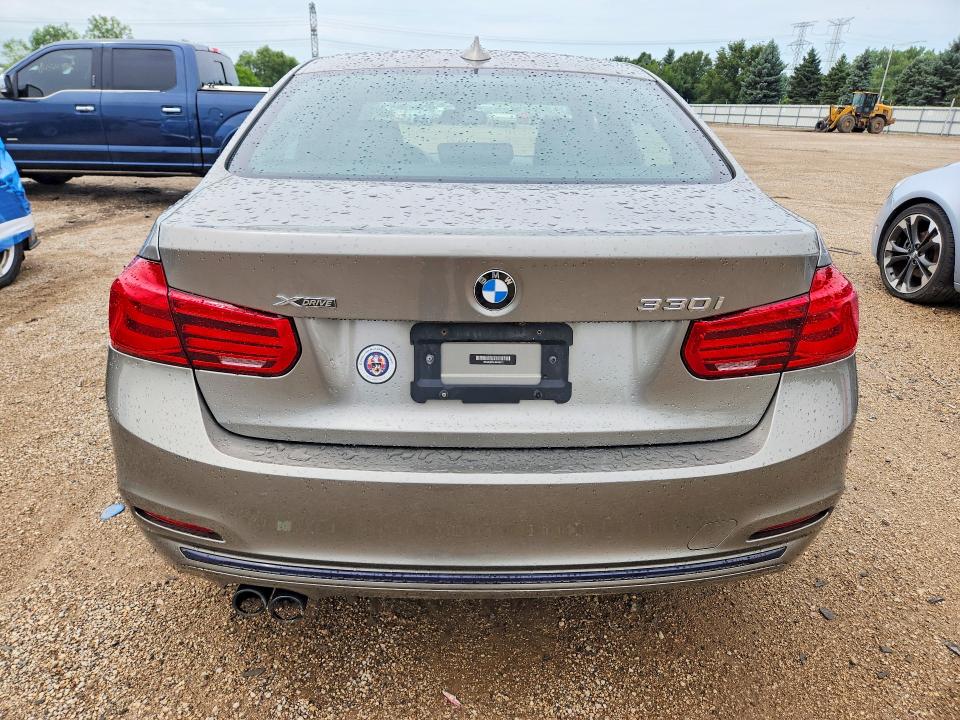 64375566 :رقم المزاد ، WBA8D9C52JEB35472 vin ، 2018 Bmw 330 مزاد بيع