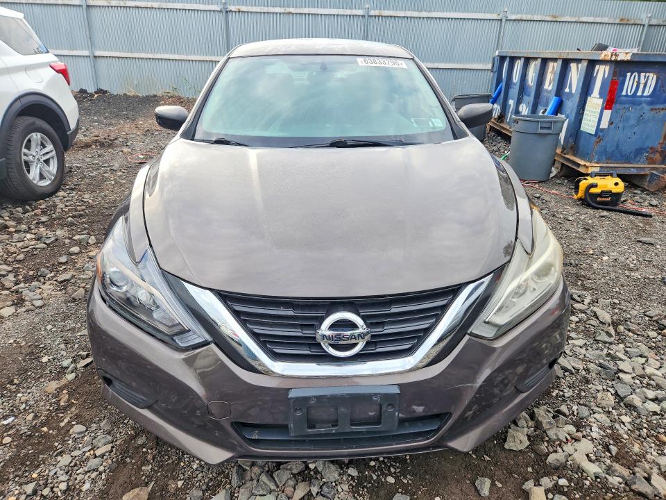 2017 Nissan Altima მანქანა იყიდება აუქციონზე, vin: 1N4AL3APXHN316700, აუქციონის ნომერი: 63833796