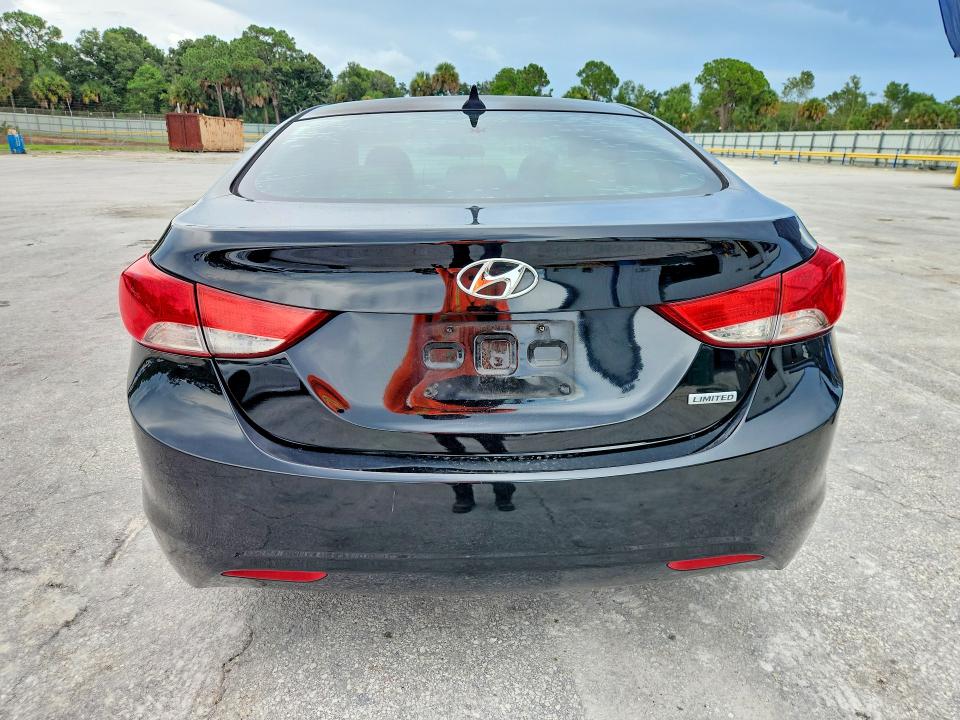 2013 Hyundai Elantra მანქანა იყიდება აუქციონზე, vin: 5NPDH4AE4DH303125, აუქციონის ნომერი: 64444626