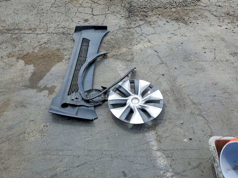 65392906 :رقم المزاد ، 7SAYGDEE2RF014123 vin ، 2024 Tesla Model Y مزاد بيع