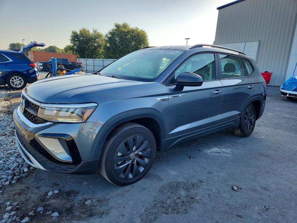 65516736 :رقم المزاد ، 3VVDX7B20NM004284 vin ، 2022 Volkswagen Taos مزاد بيع