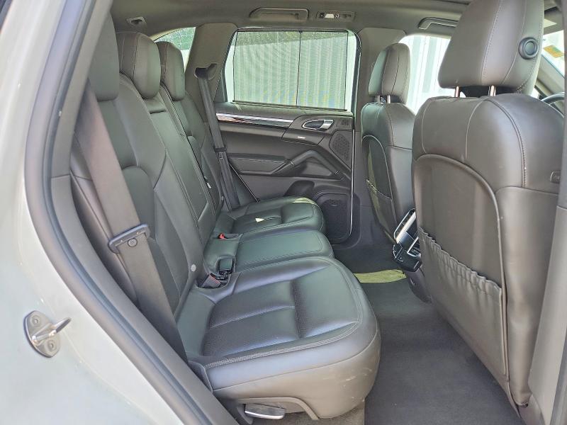 64038336 :رقم المزاد ، WP1AE2A2XHLA68929 vin ، 2017 Porsche Cayenne مزاد بيع