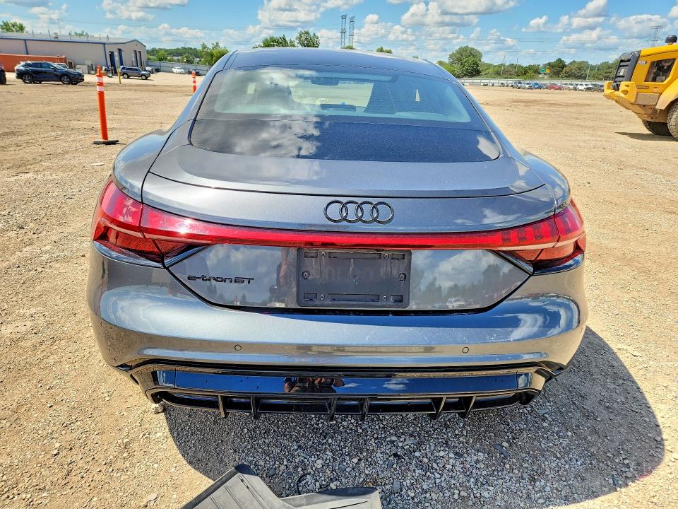 Продажа на аукционе авто 2022 Audi E-tron Gt, vin: WAUEJBFW8N7005999, номер лота: 65176146