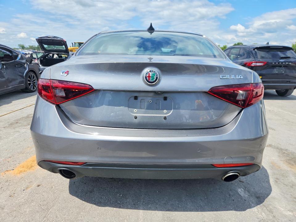 Aukcja sprzedaży 2018 Alfa Romeo Giulia, vin: ZARFAEEN3J7575832, numer aukcji: 63914166