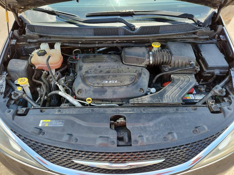 64596226 :رقم المزاد ، 2C4RC1FG1JR107008 vin ، 2018 Chrysler Pacifica مزاد بيع