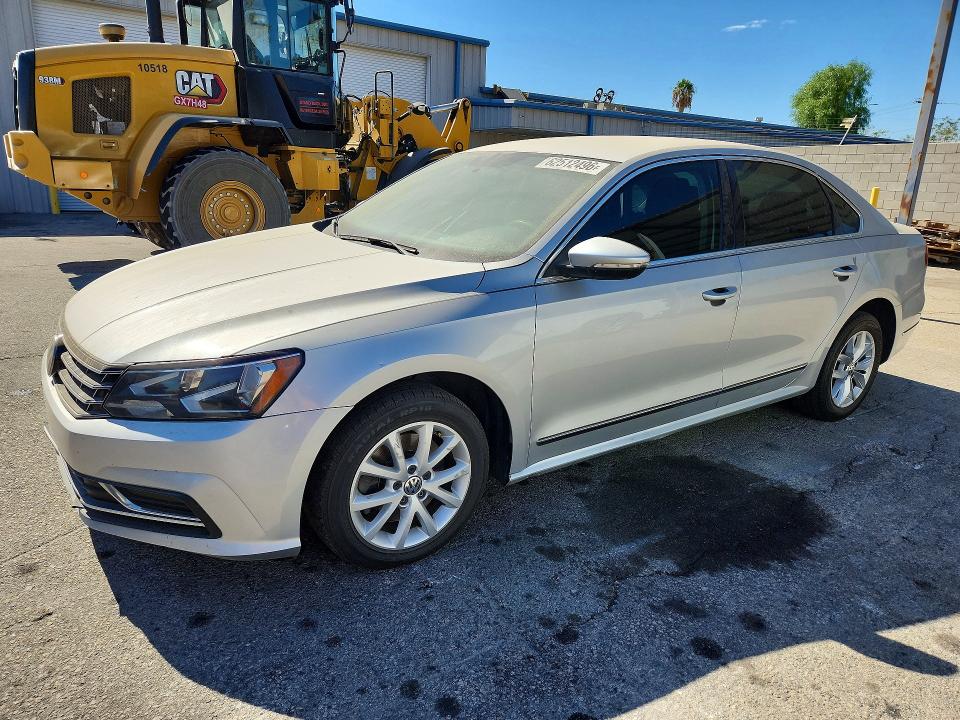 2017 Volkswagen Passat მანქანა იყიდება აუქციონზე, vin: 1VWAT7A34HC045365, აუქციონის ნომერი: 62512496