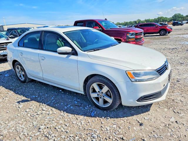 64913686 :رقم المزاد ، 3VWLL7AJ5BM123052 vin ، 2011 Volkswagen Jetta مزاد بيع