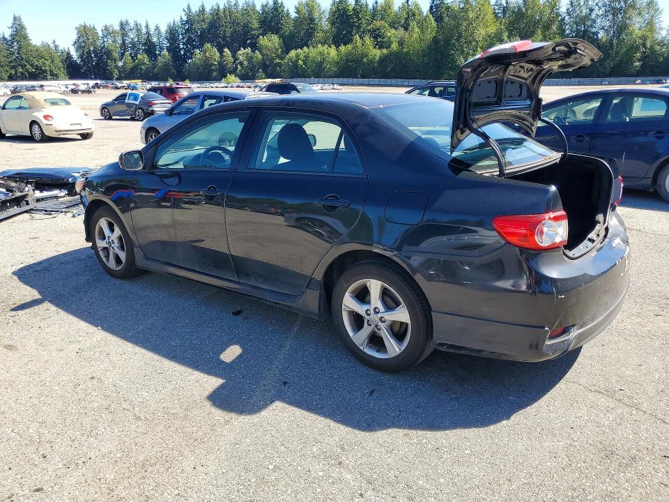 64826086 :رقم المزاد ، 5YFBU4EE8DP113196 vin ، 2013 Toyota Corolla مزاد بيع