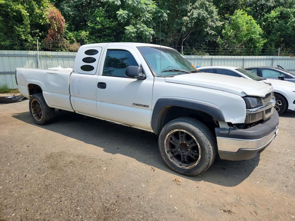 Продаж на аукціоні авто 2003 Chevrolet Silverado, vin: 1GCHC29U53E148633, номер лоту: 63679736