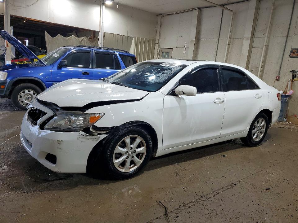 Продаж на аукціоні авто 2011 Toyota Camry, vin: 4T1BF3EK7BU647442, номер лоту: 65320556
