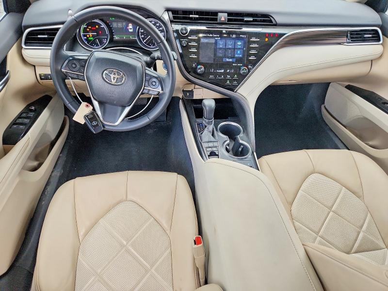 2018 Toyota Camry Hybrid მანქანა იყიდება აუქციონზე, vin: 4T1B21HK7JU501794, აუქციონის ნომერი: 65439956