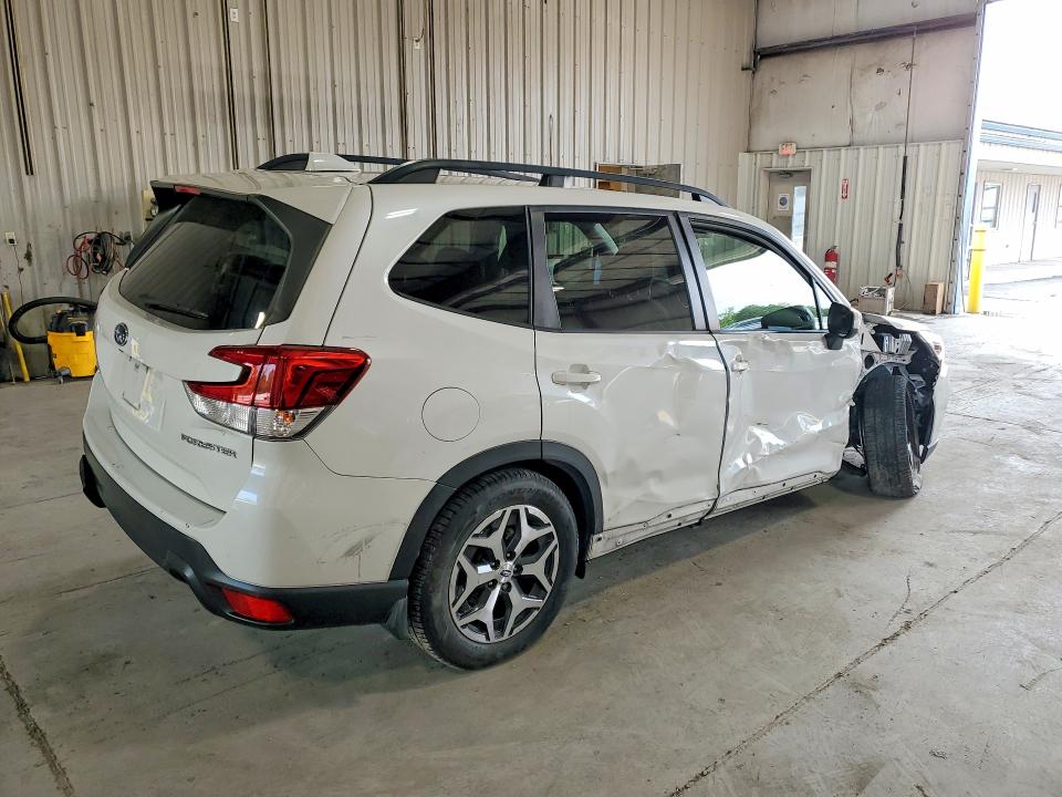 Продажа на аукционе авто 2019 Subaru Forester, vin: JF2SKAGC2KH440767, номер лота: 64302486