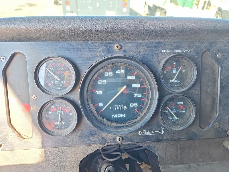 Aukcja sprzedaży 2001 Freightliner Chassis, vin: 4UZAANBW71CH53250, numer aukcji: 63161446