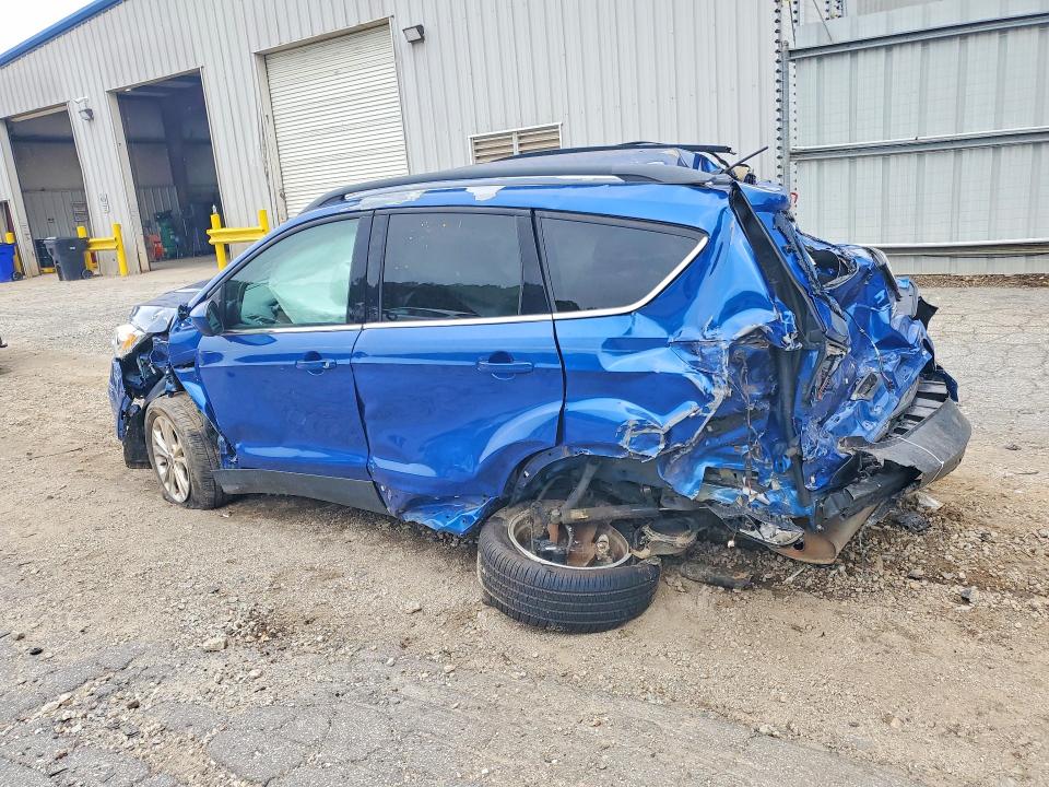 Продажа на аукционе авто 2018 Ford Escape, vin: 1FMCU0HD5JUB03638, номер лота: 63617886