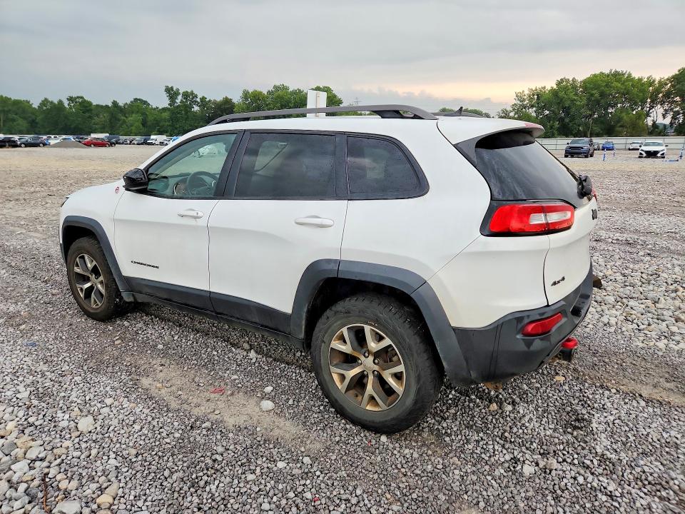 64606236 :رقم المزاد ، 1C4PJMBS6FW667436 vin ، 2015 Jeep Cherokee مزاد بيع