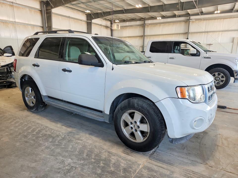 2010 Ford Escape მანქანა იყიდება აუქციონზე, vin: 1FMCU9DG8AKC35177, აუქციონის ნომერი: 64289476