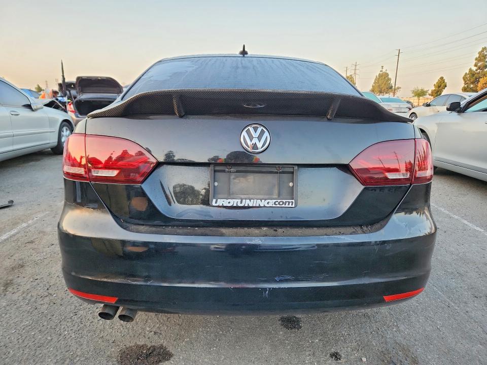 63907726 :رقم المزاد ، 3VWDP7AJ2DM239028 vin ، 2013 Volkswagen Jetta مزاد بيع