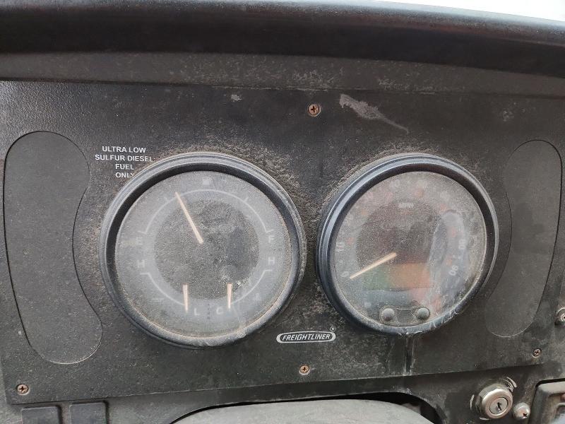 64240786 :رقم المزاد ، 4UZAARDUX8CZ59544 vin ، 2008 Freightliner Chassis مزاد بيع