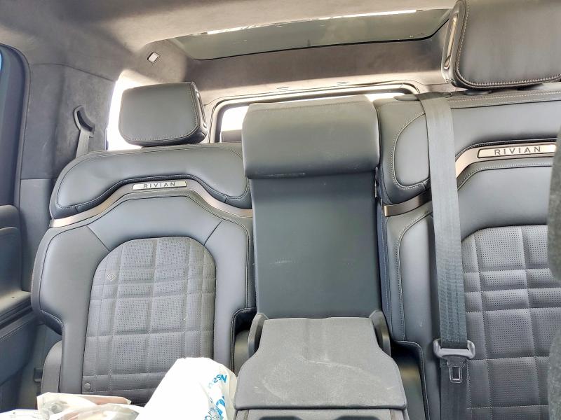 60203466 :رقم المزاد ، 7PDSGCBP4SN065223 vin ، 2025 Rivian R1s مزاد بيع