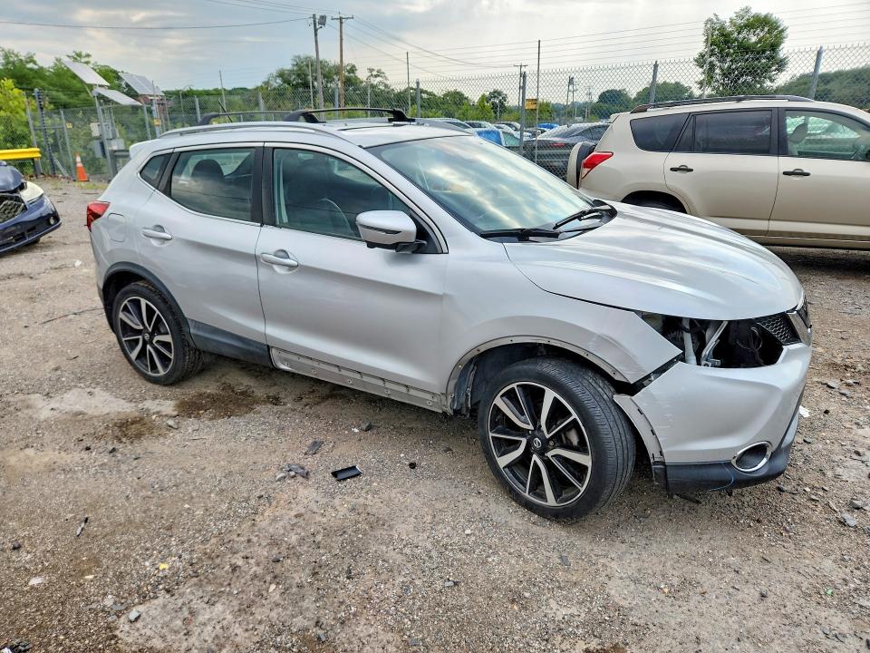 2017 Nissan Rogue Sport მანქანა იყიდება აუქციონზე, vin: JN1BJ1CR8HW130433, აუქციონის ნომერი: 62145476