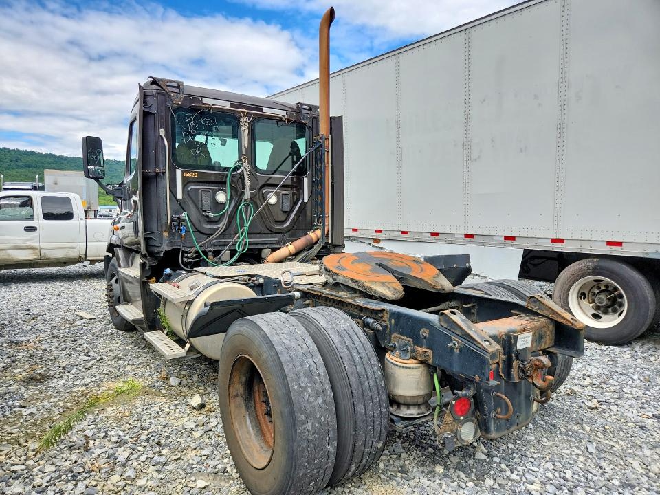 Auction sale of the 2017 Freightliner Cascadia 113, vin: 1FUBGBDVXHLHH2528, lot number: 66353716