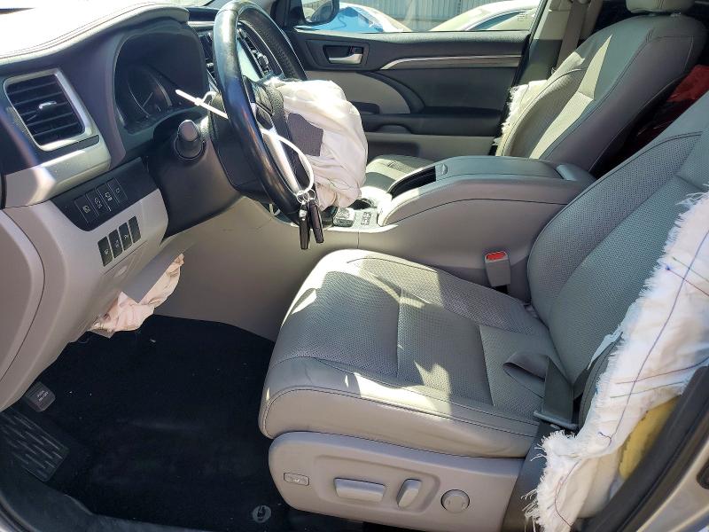 Продажа на аукционе авто 2018 Toyota Highlander, vin: 5TDDZRFH3JS828972, номер лота: 63910936