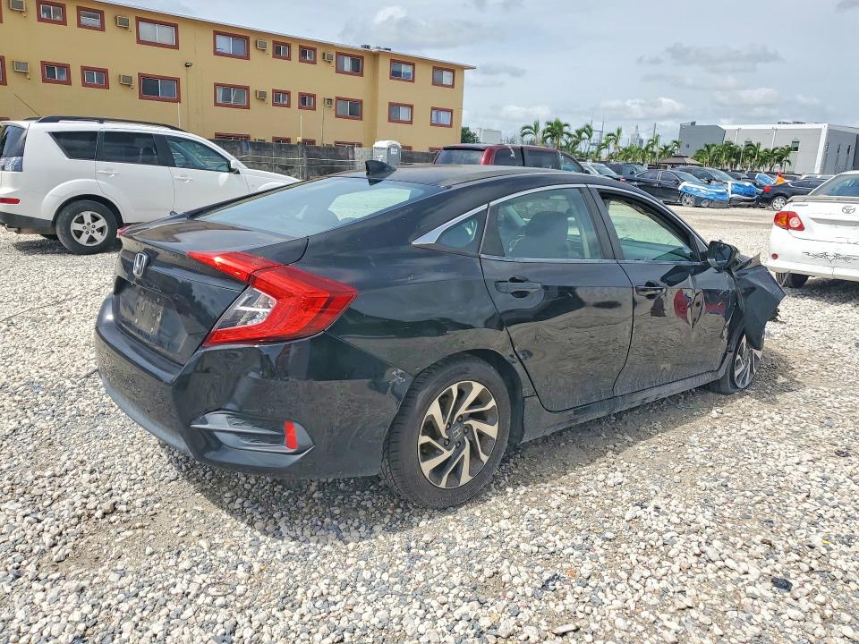 Auction sale of the 2018 Honda Civic, vin: 2HGFC2F75JH563058, lot number: 63673716