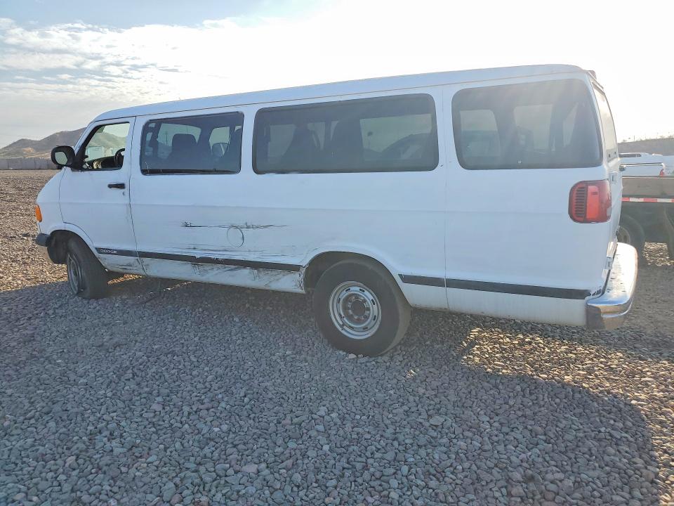 63410486 :رقم المزاد ، 2B6KB31Z52K117127 vin ، 2002 Dodge Ram Van مزاد بيع