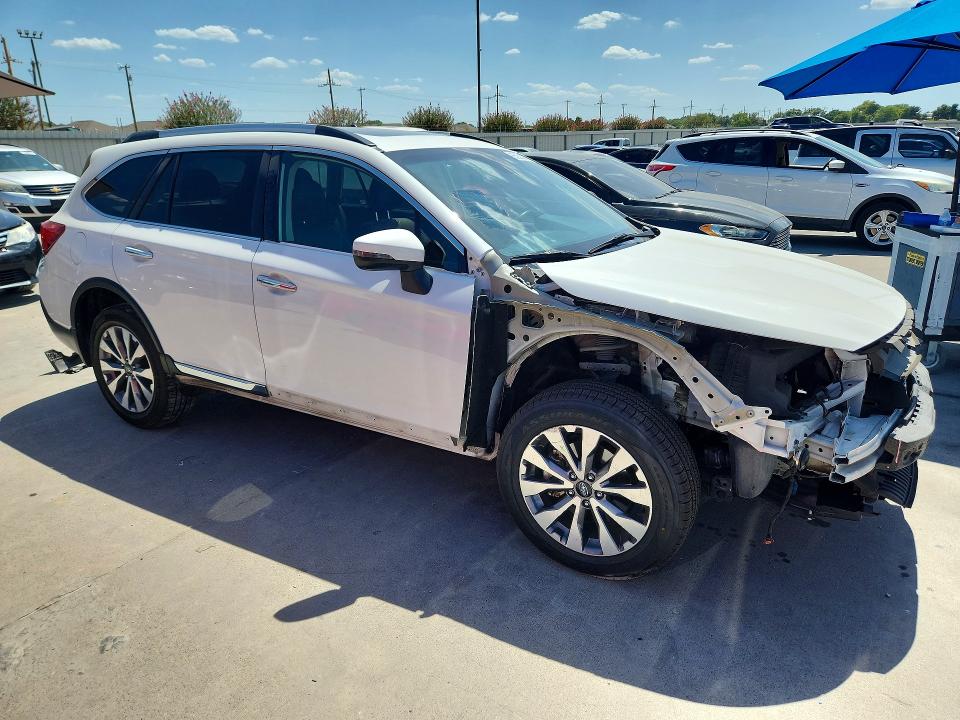 65183836 :رقم المزاد ، 4S4BSATC3J3219965 vin ، 2018 Subaru Outback مزاد بيع