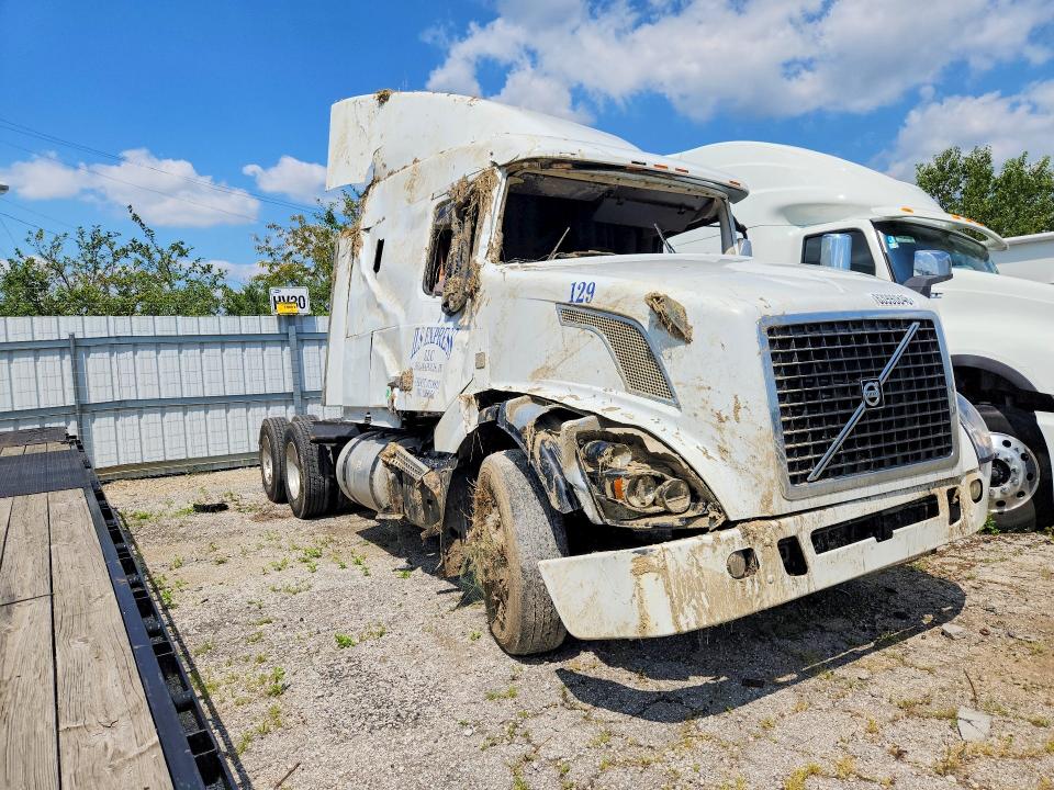 Aukcja sprzedaży 2018 Volvo Vn, vin: 4V4NC9EH9JN990459, numer aukcji: 63990846