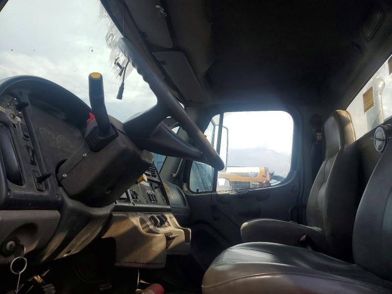 Продаж на аукціоні авто 2005 Freightliner M2, vin: 1FVACXCS55HV10505, номер лоту: 65301116