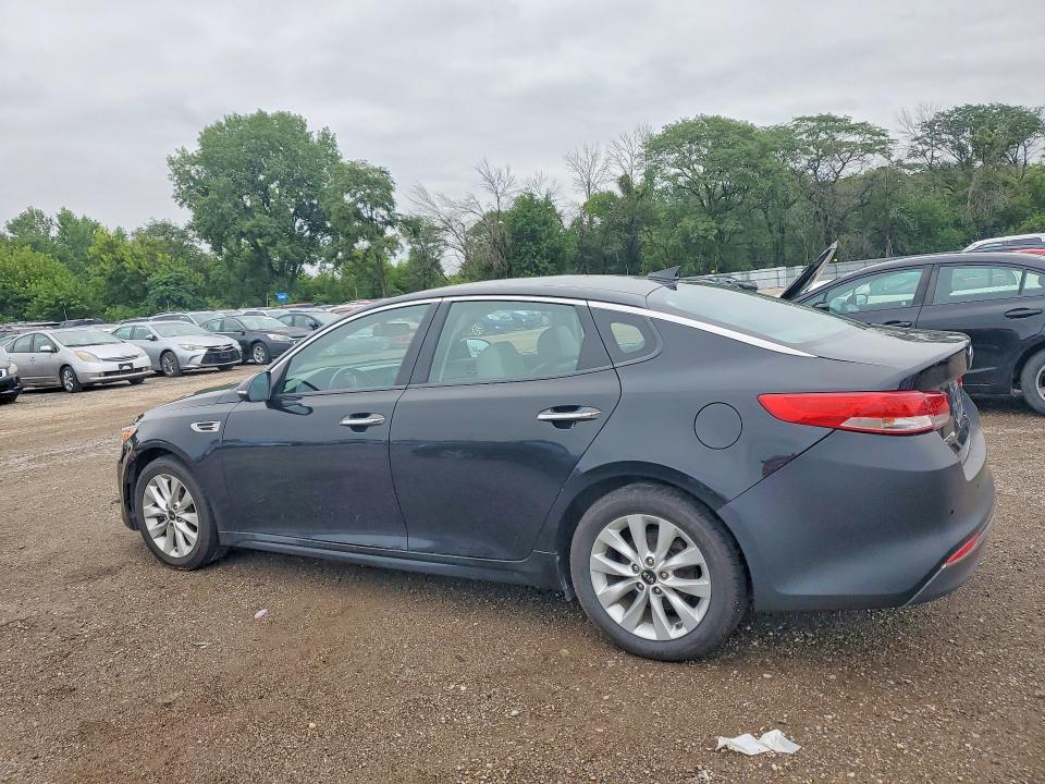 2017 Kia Optima მანქანა იყიდება აუქციონზე, vin: 5XXGU4L38HG137598, აუქციონის ნომერი: 64147236