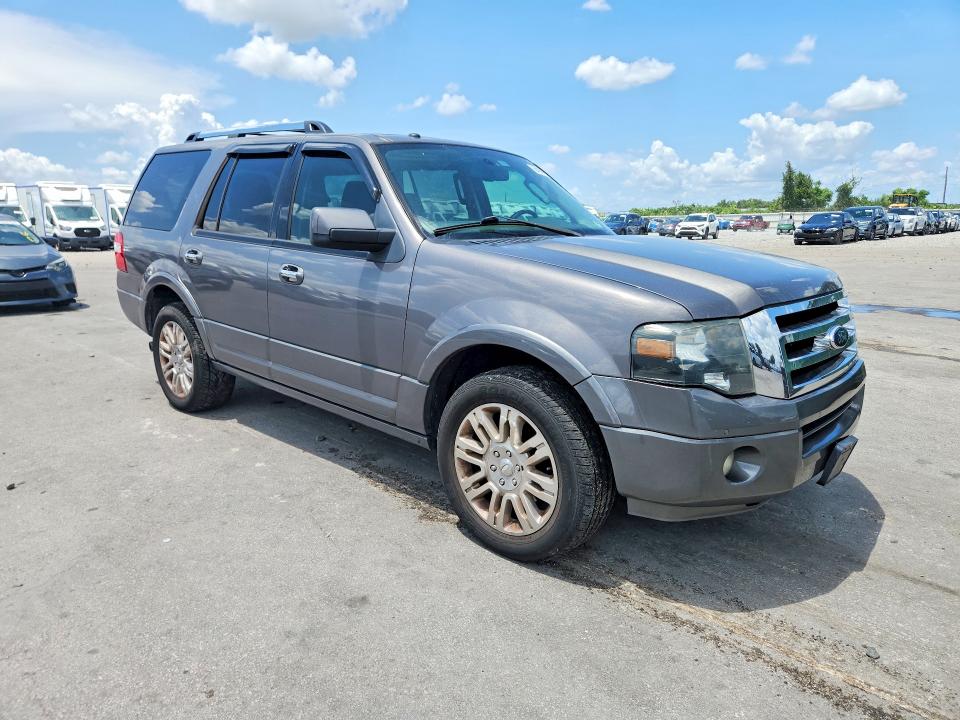 64972316 :رقم المزاد ، 1FMJU1K55DEF46028 vin ، 2013 Ford Expedition مزاد بيع