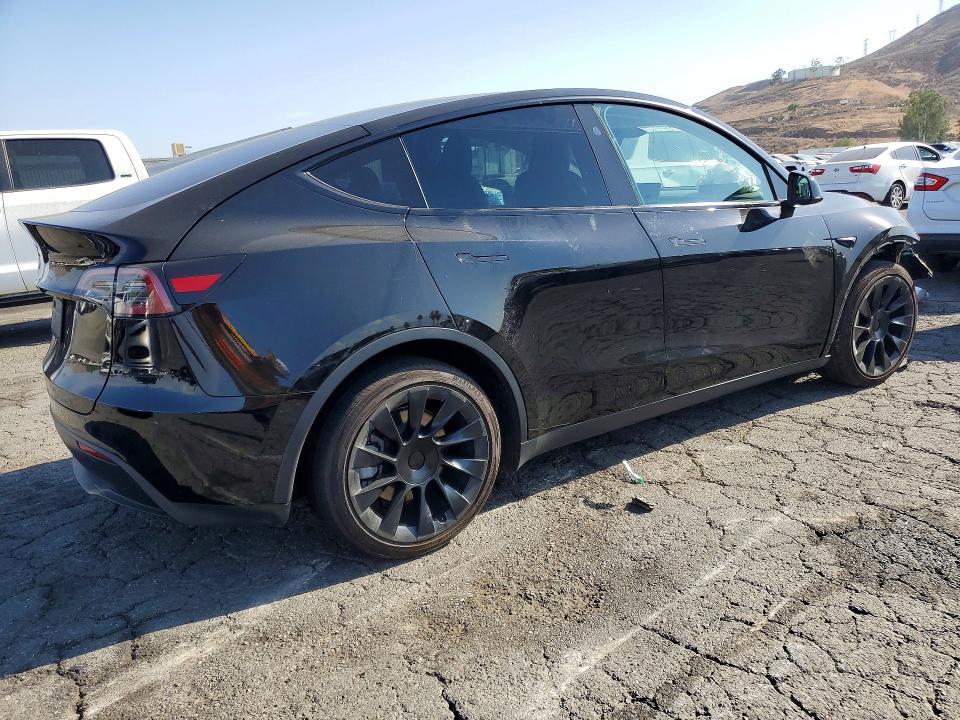 64421486 :رقم المزاد ، 7SAYGDED3SF318655 vin ، 2025 Tesla Model Y مزاد بيع