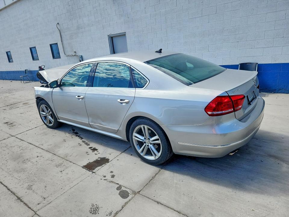 66334516 :رقم المزاد ، 1VWCN7A31EC063773 vin ، 2014 Volkswagen Passat مزاد بيع