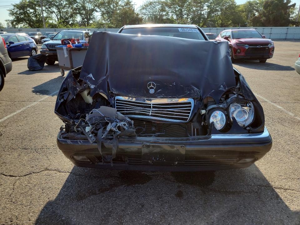 66754816 :رقم المزاد ، WDBJF65H1XA828744 vin ، 1999 Mercedes-benz E مزاد بيع