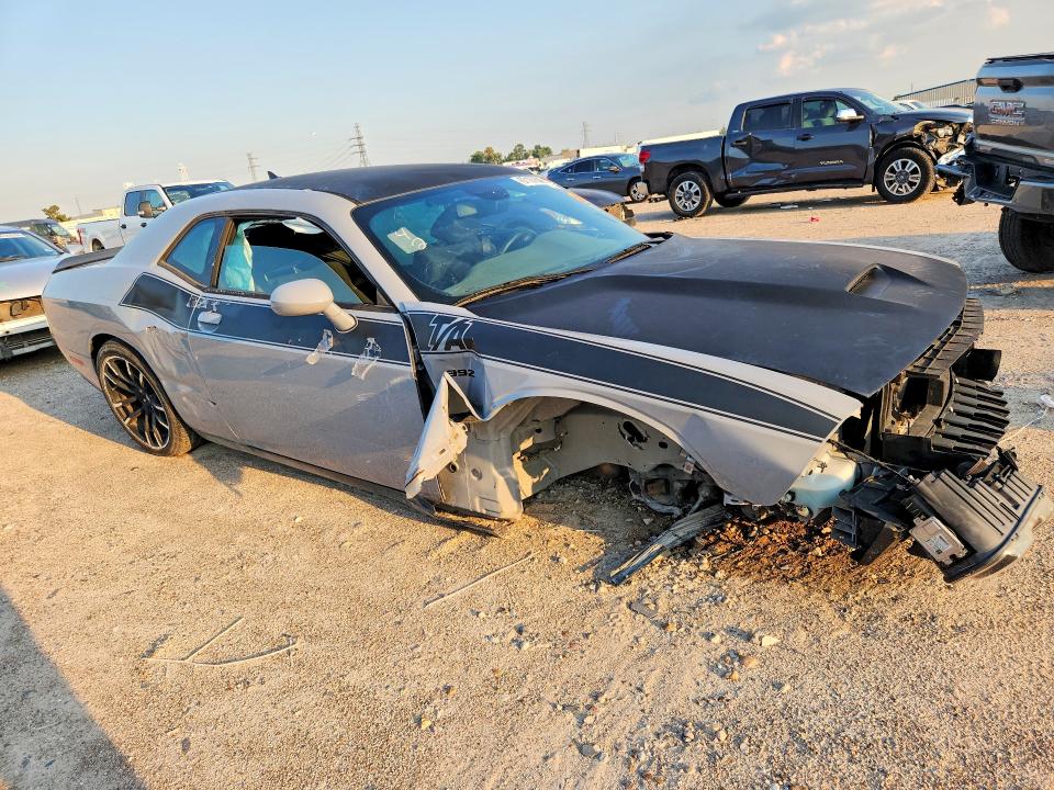 Auction sale of the 2022 Dodge Challenger, vin: 2C3CDZFJ1NH172051, lot number: 67107686