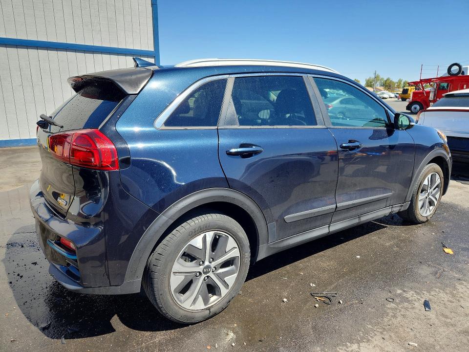 63532816 :رقم المزاد ، KNDCE3LG4L5056068 vin ، 2020 Kia Niro مزاد بيع
