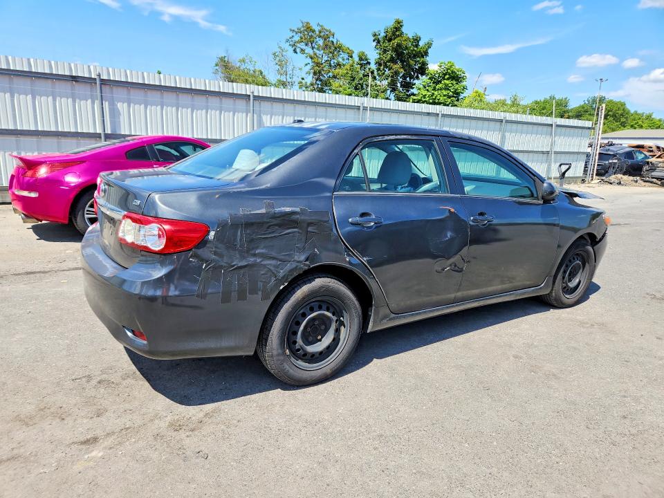62720656 :رقم المزاد ، 2T1BU4EE6BC742596 vin ، 2011 Toyota Corolla مزاد بيع