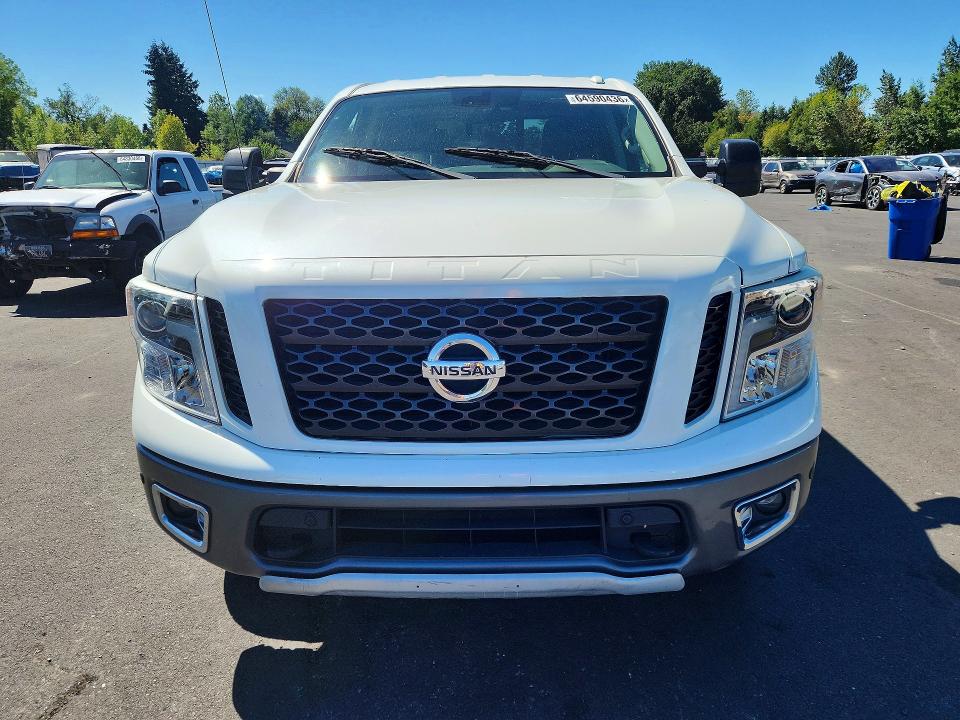 2017 Nissan Titan მანქანა იყიდება აუქციონზე, vin: 1N6AA1E59HN533262, აუქციონის ნომერი: 64590436