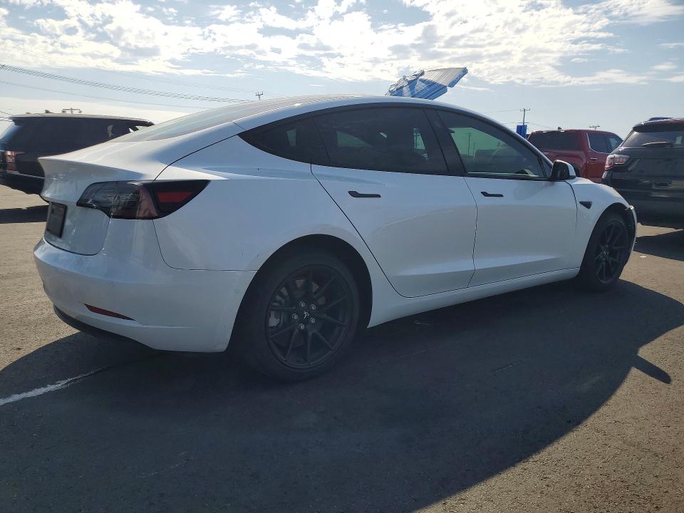 2021 Tesla Model 3 მანქანა იყიდება აუქციონზე, vin: 5YJ3E1EA4MF069044, აუქციონის ნომერი: 64330396